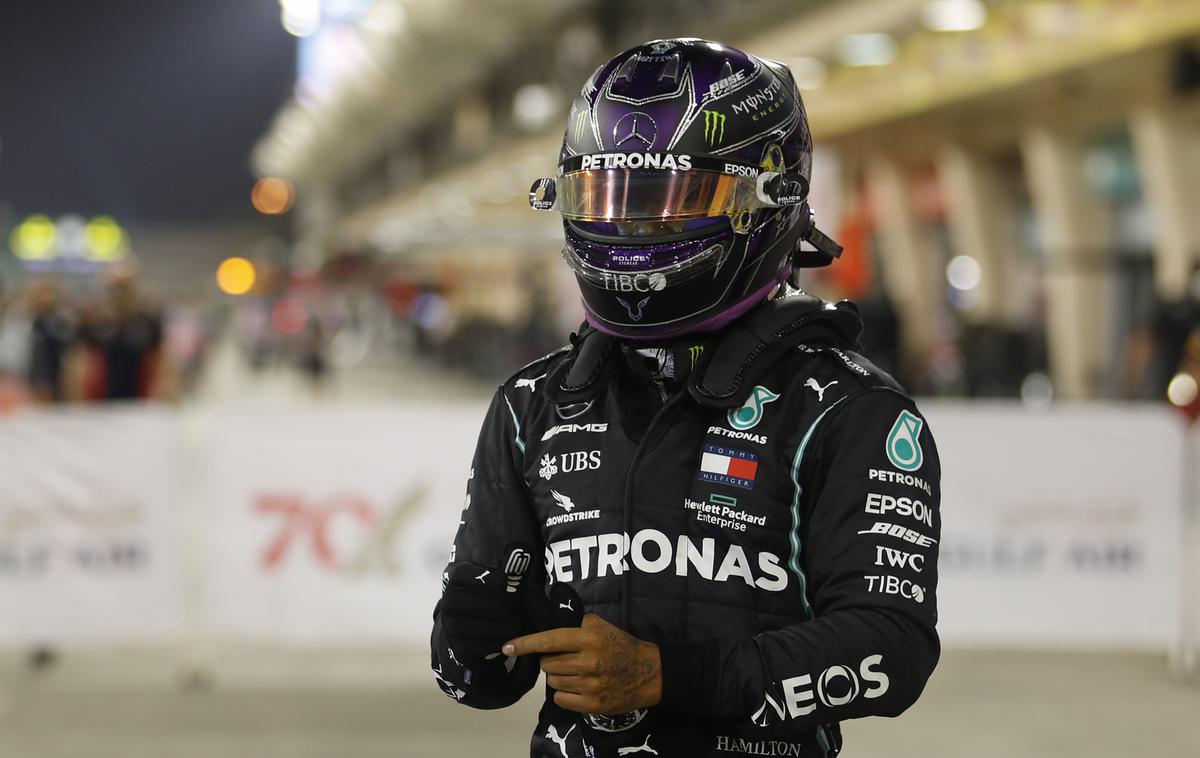 Lewis Hamilton | Hamilton bo nedeljsko dirko začel s prvega mesta. | Foto Reuters
