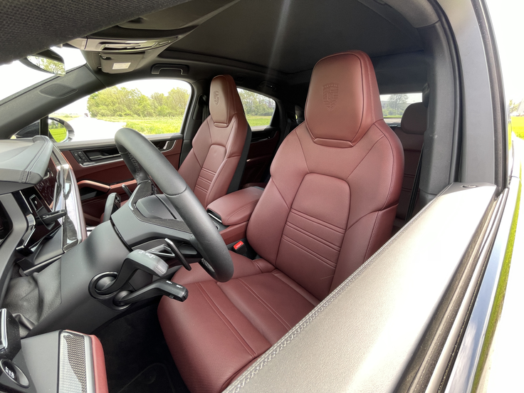 Porsche cayenne | Foto: Gregor Pavšič