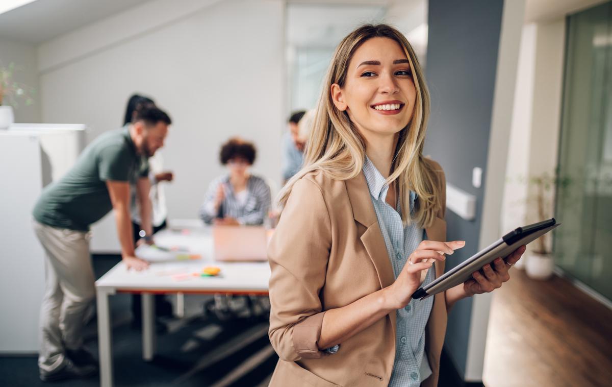 Podjetnica, služba, delo, posel | Mlade ženske so še posebej poudarile, da bi jim več samozavesti najlažje zagotovil poslovni partner. | Foto Shutterstock