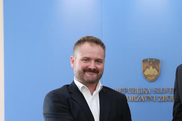 Kdo želi kupiti (ne)sojenega lastnika POP TV?