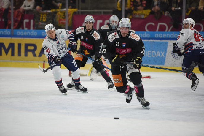 Vienna Capitals | Dunajčani se za četrtfinale merijo z madžarskim Fehervarjem, ki so ga na prvi tekmi premagali s 5:1. | Foto Johann Pittner