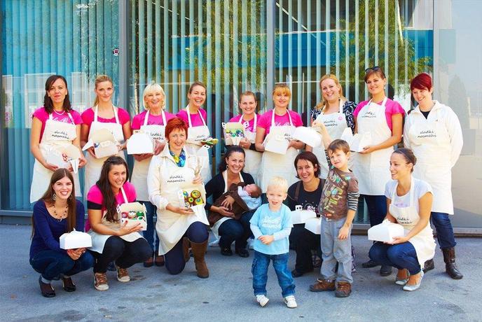 Tortopekarice, ki pečejo torte za bolne in revne otroke