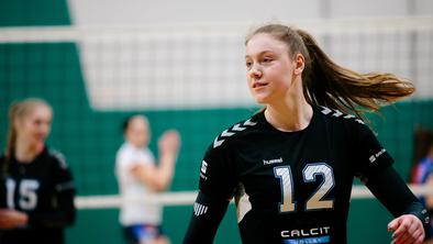 Ponudbe iz tujine je niso premamile