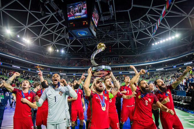 Veselje Portugalcev po osvojitvi evropskega naslova v futsalu v dvorani Stožice. | Foto: Žiga Zupan/Sportida
