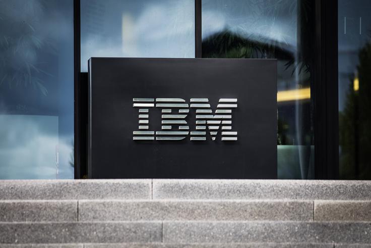 IBM je na seznamu najvrednejših podjetij na svetu po tržni kapitalizaciji trenutno na 48. mestu. Pred IBM je nemški SAP, za IBM pa japonska Toyota.  | Foto: Guliverimage