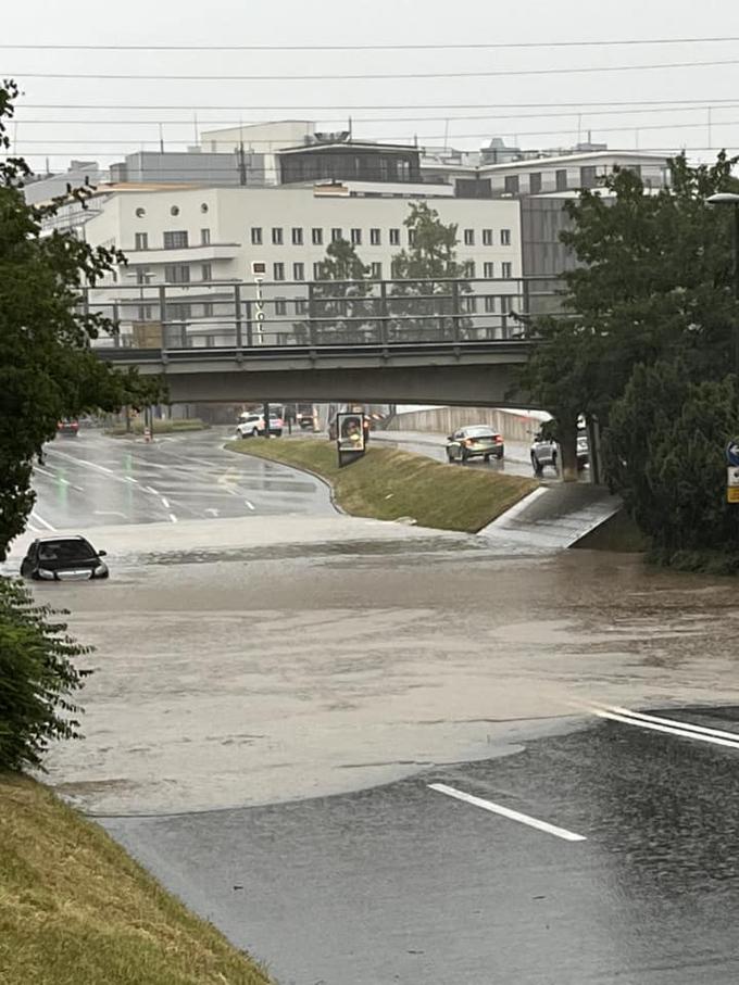 podvoz, Ljubljana, Šiška, voda, poplava | Foto: Arso vreme / avtor: Sašo