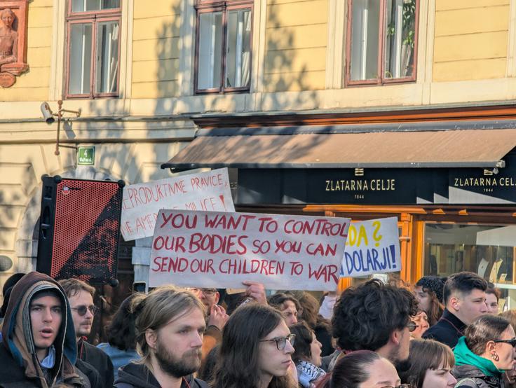 Udeleženci Pohoda za življenje, Ljubljana Udeleženci Pohoda za življenje, Ljubljana | Foto: STA
