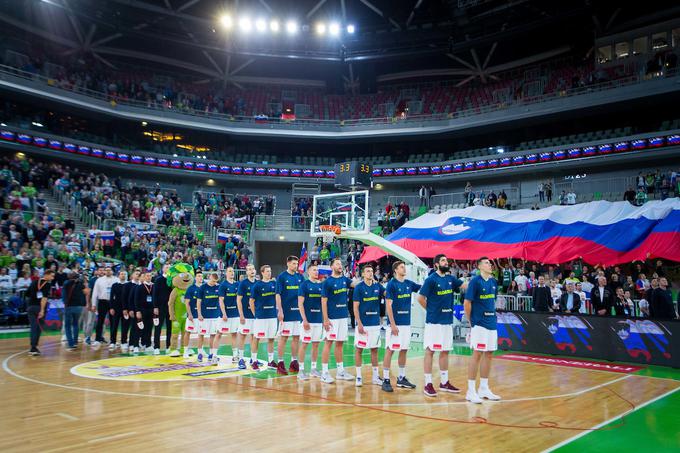 Slovenija je v nedeljo doživela prvi poraz po 12. septembru 2015. | Foto: Žiga Zupan/Sportida