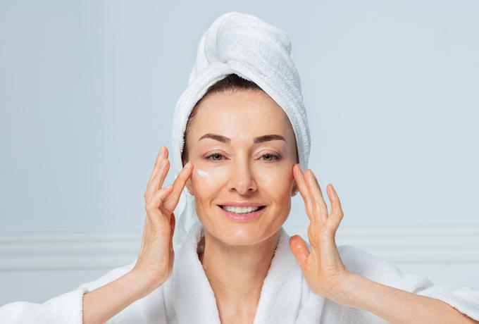 Dnevno nanašanje kreme vam bo pomagalo ohraniti navlaženo kožo.
 | Foto: Shutterstock