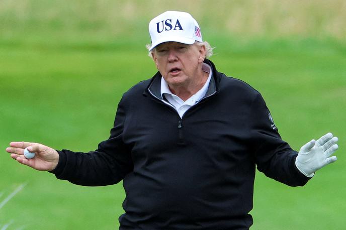 Donald Trump | Donald Trump bo na Škotskem začel petdnevni zasebni obisk v svojih prestižnih letoviščih z golfigrišči Turnberry in Menie. | Foto Reuters