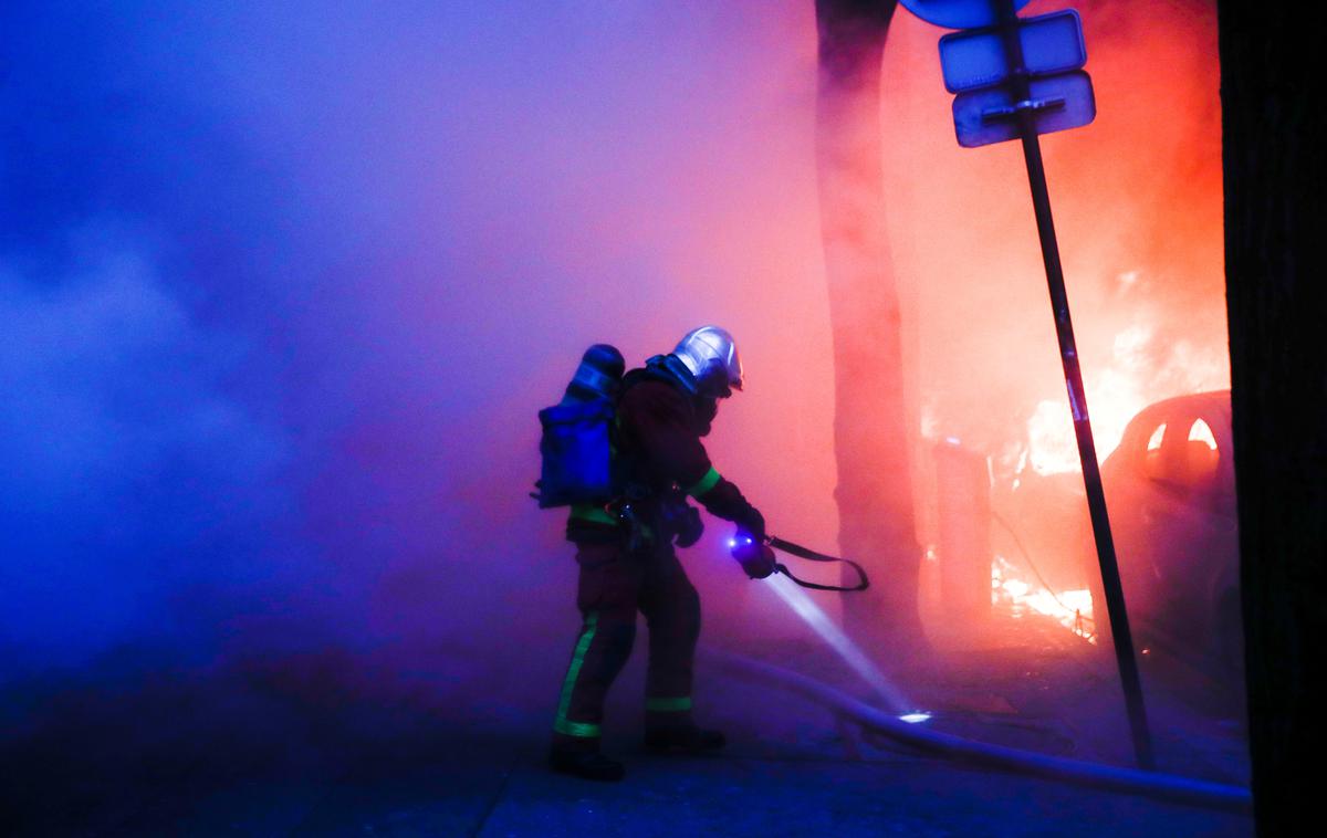 gasilci gašenje | Fotografija je simbolična.  | Foto Reuters