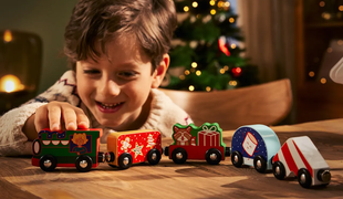 Lesene igrače, ki spodbujajo domišljijo, samozavest in veščine za življenje