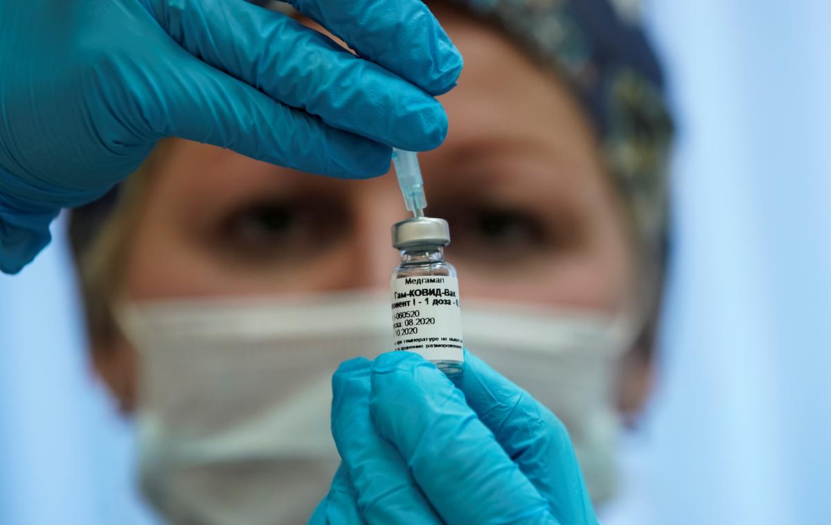 Cepivo v Rusiji | V Rusiji so množično cepljenje proti bolezni covid-19 napovedali že za konec oktobra. | Foto Reuters