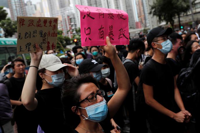 Protesti v Hongkongu | Hongkonška policija ni odobrila dovoljenja za sobotni množični protestni shod v mestu. | Foto Reuters