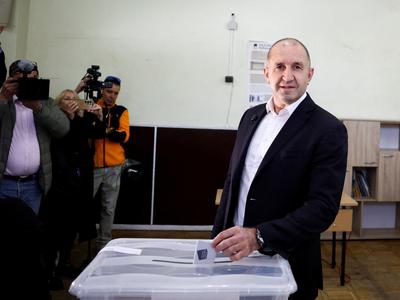 V Bolgariji kaže na zmago levosredinske koalicije Radeva