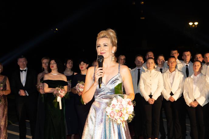 Mojca Krajnc se je vrnila pred male zaslone