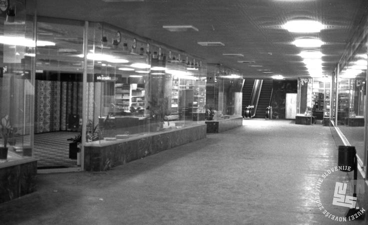 Linhartov podhod Podhod pri Plavi laguni iz decembra leta 1979 | Foto: Svetozar Guček, hrani: MNZS