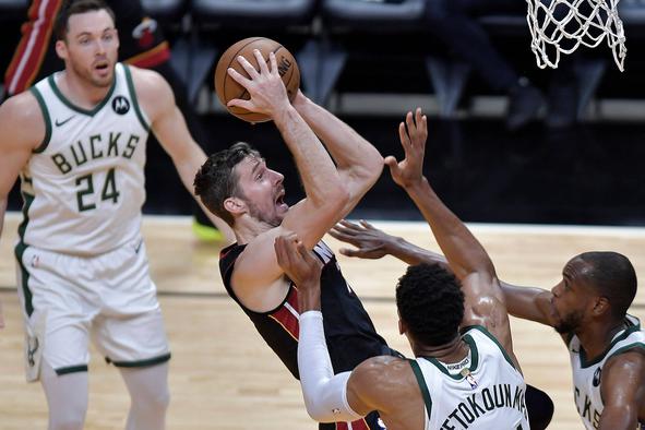 Nesrečen poraz Dragića, Antetokounmpo dosegel nov mejnik