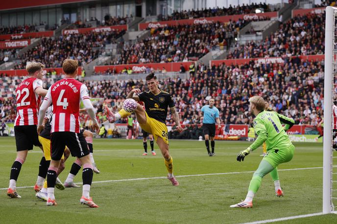 Manchester United Brentford Benjamin Šeško | Benjamin Šeško je sredi prvega polčasa tekme z Brentfordom dosegel svoj prvi gol za Manchester United. | Foto Reuters