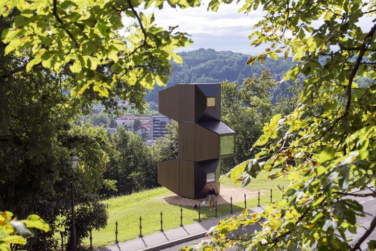 Modularna bivalna enota knjižnica | Foto: Janez Martinčič / Arhiv Ofis arhitekti