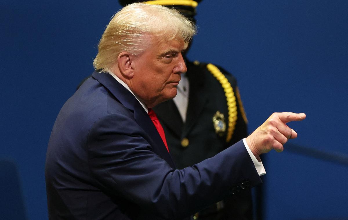 Donald Trump | Politico navaja tudi, da je Trumpova ekipa na srečanju podala svoj načrt za konec vojne v Gazi, vendar udeleženci srečanja niso dobili občutka, da bi bil konec vojne v Gazi med Izraelom in Hamasom kaj bližje kot doslej. | Foto Reuters