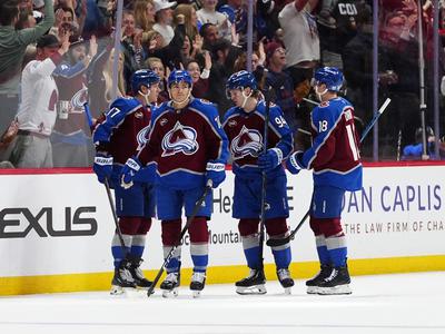 Vodilni Colorado in Pittsburgh prerešetala mrežo tekmeca, nadaljuje se hud boj za končnico