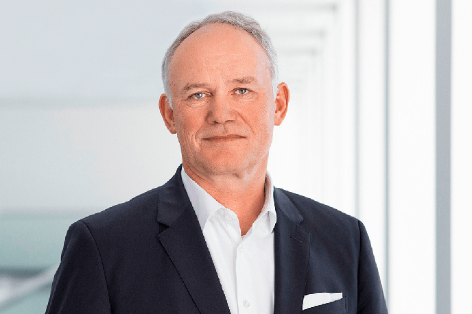 Michael Jost | Michael Jost je svojo kariero pričel pri Škodi in v desetih letih napredoval do vodje strategije za celotno skupino Volkswagen. | Foto Volkswagen