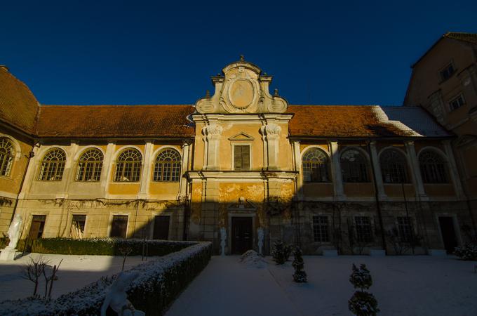 Dvorec Štatenberg je od leta 1989 v lasti podjetja Impol iz Slovenske Bistrice, od lani pa v najemu grofov. | Foto: 