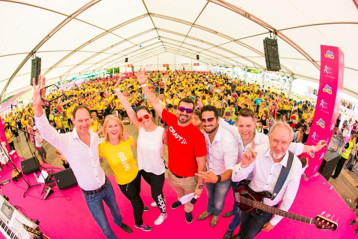 Udeleženke dm teka so imele energije tudi po teku več kot dovolj.  | Foto: 