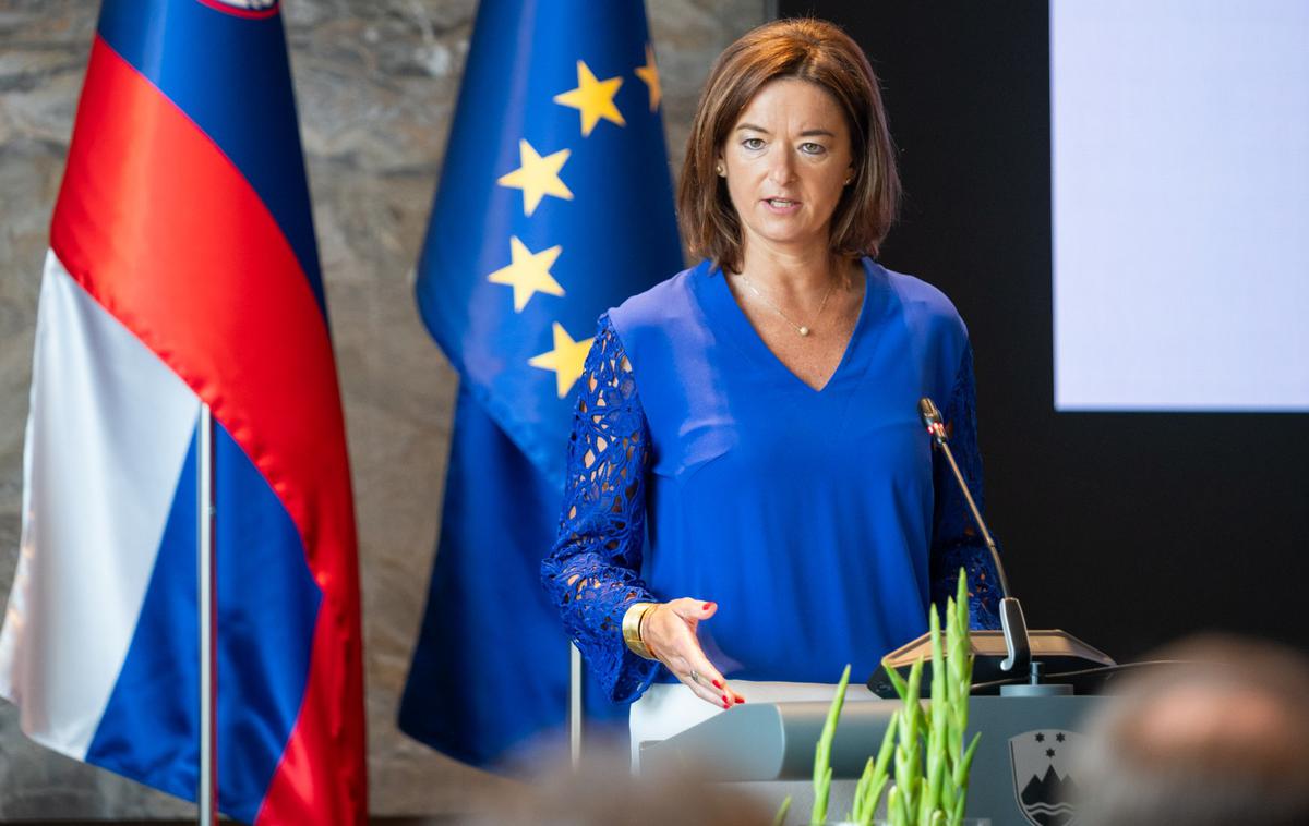 Tanja Fajon | "Lahko rečemo, da živimo v času, ko novih skupnih pravil ni, stara pa ne veljajo več," je dodala ministrica Tanja Fajon in izpostavila propad klasičnega multilateralizma, krhanje zavez in vse bolj transakcijske odnose. | Foto STA