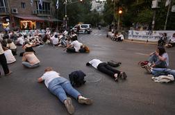 Izrael nadaljuje smrtonosne napade #video