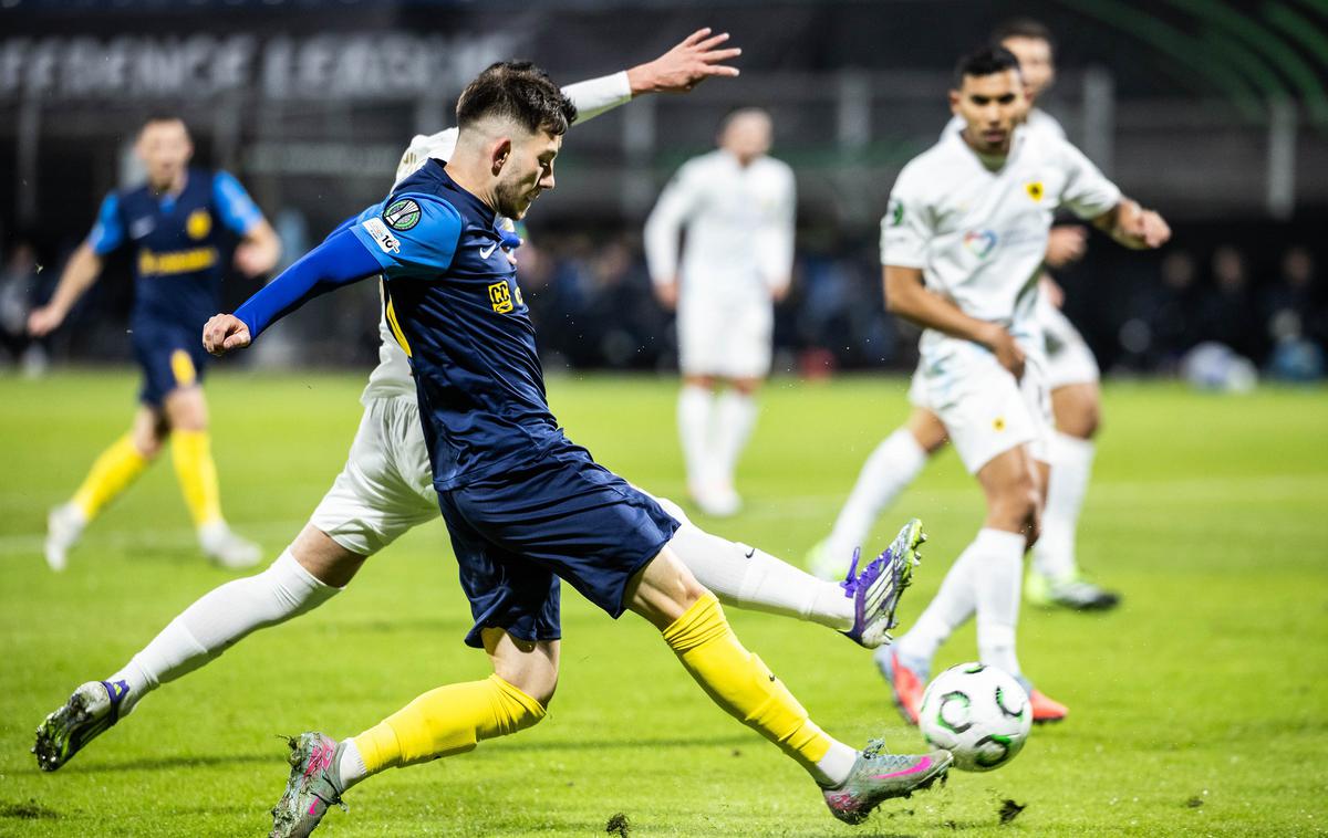 konferenčna liga Nikita Josifov Celje AEK | Nikita Josifov je bil v prve pol ure najbolj aktiven Celjan v fazi napada. | Foto Jure Banfi