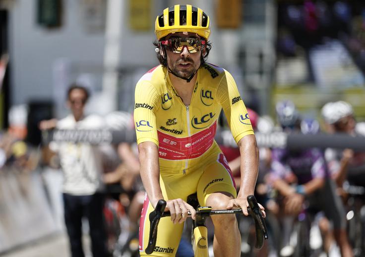 Ben Healy bo danes ponosno vozil v rumeni majici vodilnega. | Foto: Reuters