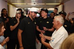 Ganljiv trenutek: Luka Dončić srečal porodničarja, ki je bil prisoten ob njegovem rojstvu