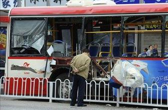 Na Kitajskem dve žrtvi eksplozij na avtobusih