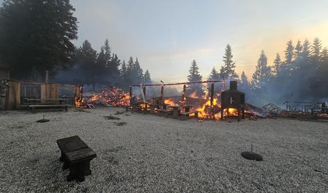 Na Golteh do tal zgoreli še dve koči, znane so nove podrobnosti #foto
