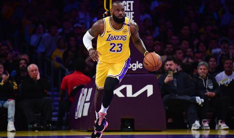 LeBron James po dveh mesecih opravil prvo vadbo