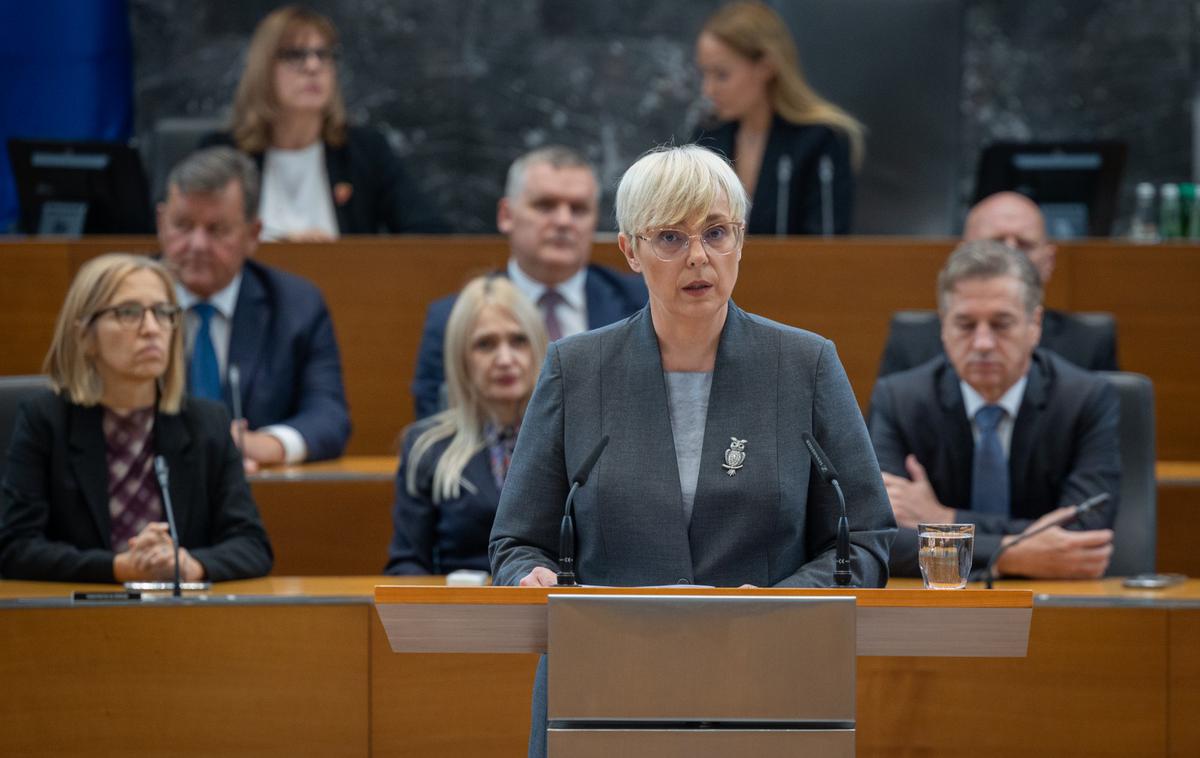 Nataša Pirc Musar | Predsednica republike Nataša Pirc Musar je sklic izredne seje DZ zahtevala sama takoj po napadu v Novem mestu, v katerem je življenje izgubil 48-letni Aleš Šutar. | Foto STA