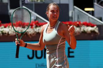 Sabalenka proti Osaki oddala niz