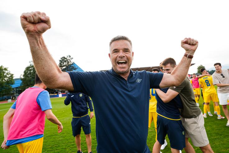 Spomladi veselje, ko so Domžale obstale v prvi ligi. | Foto: Aleš Fevžer