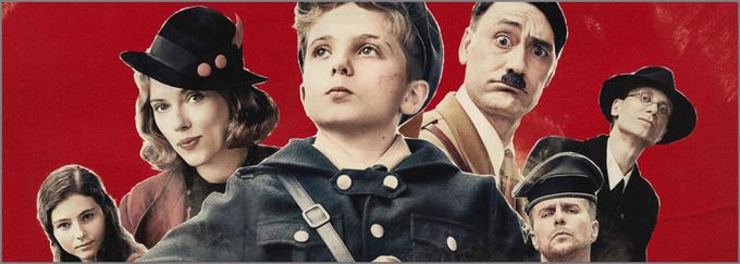 Domiselna in zvezdniško obarvana satira o nemškem dečku in njegovem namišljenem prijatelju Hitlerju. Film Taike Waititija je prejel oskarja za najboljši prirejen scenarij, za zlate kipce pa se je potegoval še v petih kategorijah, tudi v najprestižnejši. • V ponedeljek, 16. 11., ob 7.40 na HBO 3.* │ Tudi na HBO OD/GO. | Foto: 