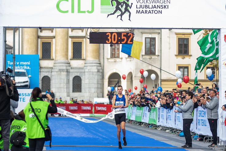 Jan Kokalj in ...  | Foto: Sportida