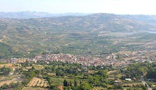 Razprodaja na Siciliji: hiše za en evro prodaja še eno mesto #video