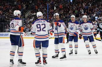Edmonton in Boston podaljšala serijo, Minnesota znova slavila v gosteh