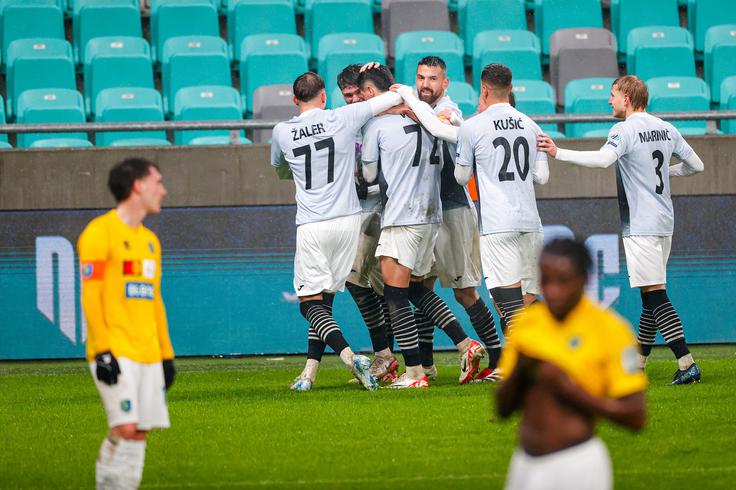 Radomljani so že v prvih 15 minutah Bravu zabili dva gola. | Foto: Aleš Fevžer