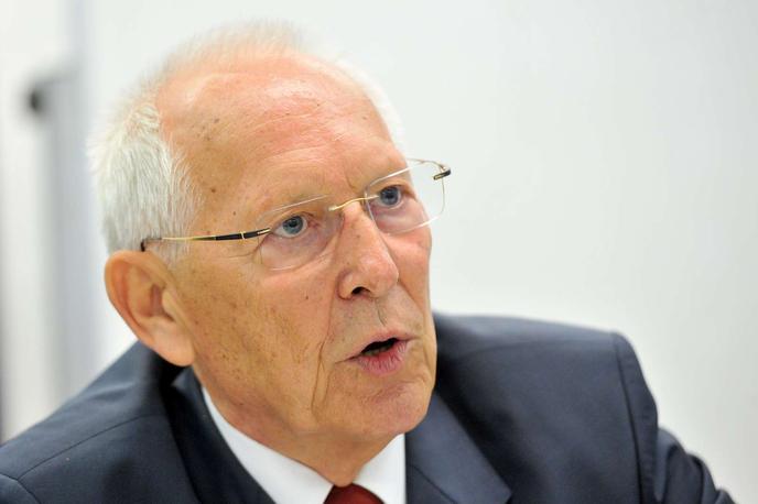 Peter Toš |  Leta 2002 je Peter Toš prejel zlati častni znak svobode Republike Slovenije za požrtvovalno delo v dobro slovenske države. | Foto STA