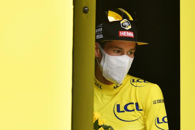 Roglič bo zdaj več dni zagotovo oblečen v rumeno majico vodilnega. | Foto: Reuters
