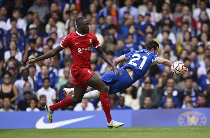 Chelsea je v uvodnem krogu nove sezone remiziral z Liverpoolom. | Foto: Reuters