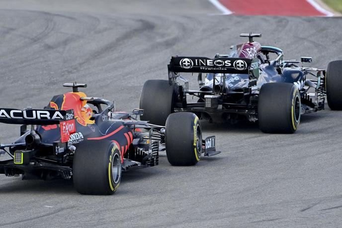 VN ZDA Verstappen Hamilton | Lewis Hamilton in Max Verstappen | Foto Guliver Image