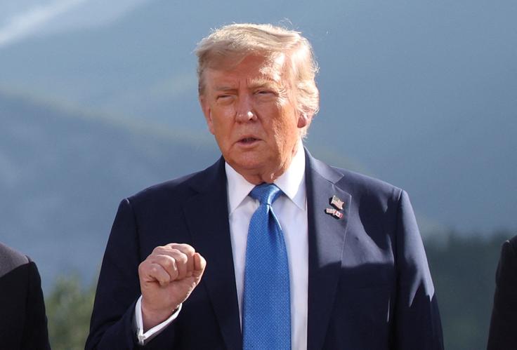 Trump doslej Izraela ni pozval, naj ustavi napade na Iran. Poziv h koncu spopadov, predviden v skupni deklaraciji udeležencev vrha G7, naj bi bil glavni razlog, da se je odločil udeležbo na vrhu končati že v ponedeljek. | Foto: Reuters